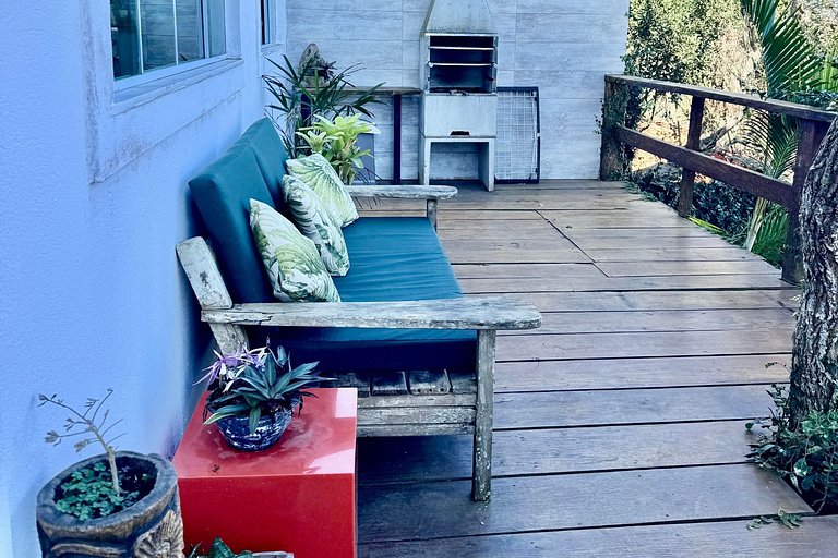 Desfrute do conforto e de uma vista incrível em meio à natur